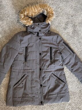 Guess Gray Hooded Puffer Jacket with Faux Fur Trim
